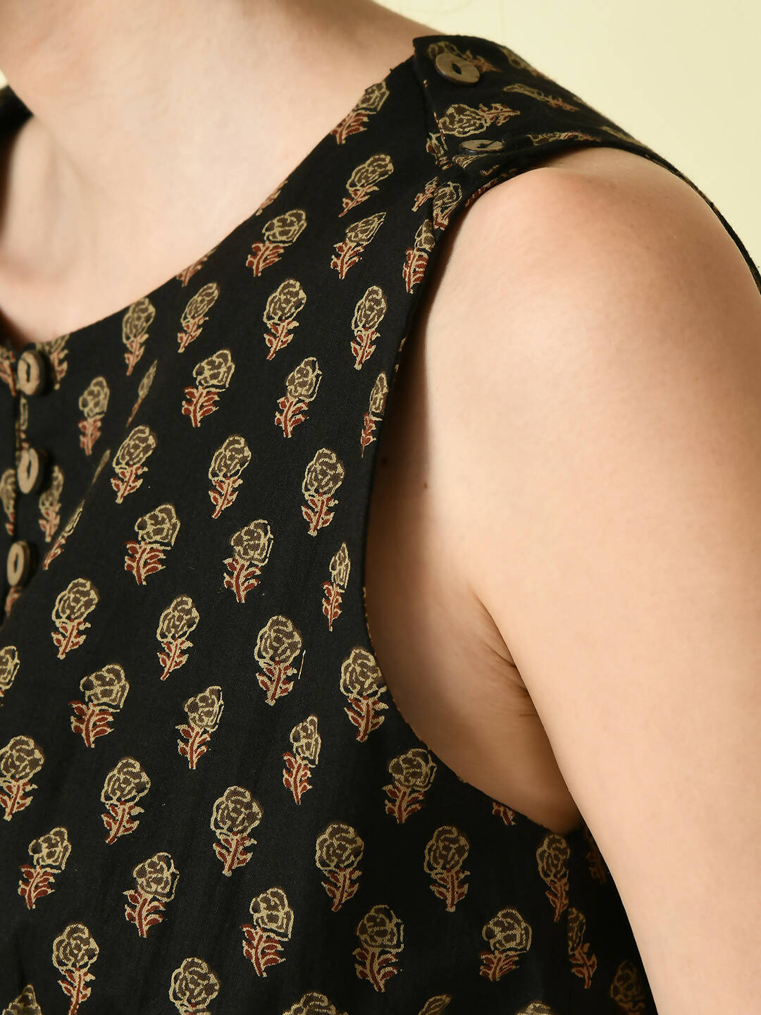 Myshka Women's Black Ethnic Motifs Printed Top