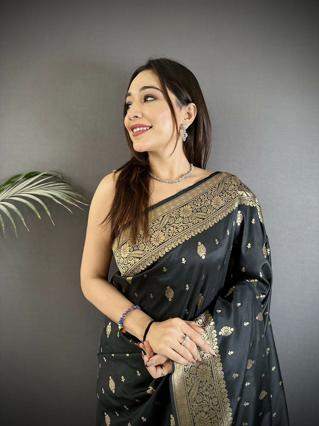 Joban Fashion Black Zari Weaving Motif Lichi Silk Banarasi Silk Saree - Distacart