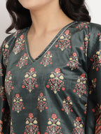 Ahalyaa Women's Dark Green Digital Print Velvet Kaftan