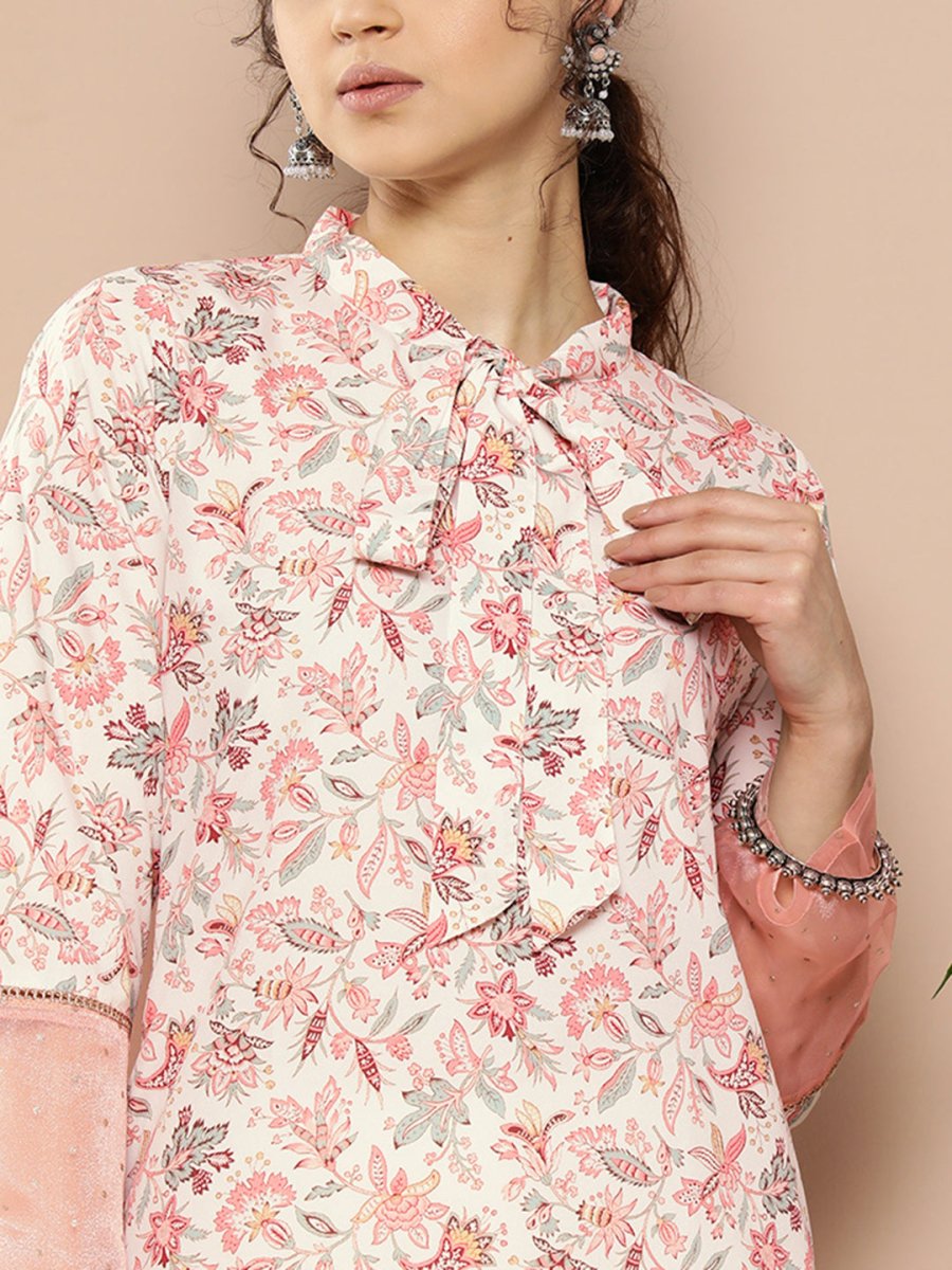 Ahalyaa Women Pink & Off White Floral Printed Gotta Patti Floral Crepe Kurta