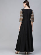 Ahalyaa Black Solid Front Slit Kurta With Palazzo