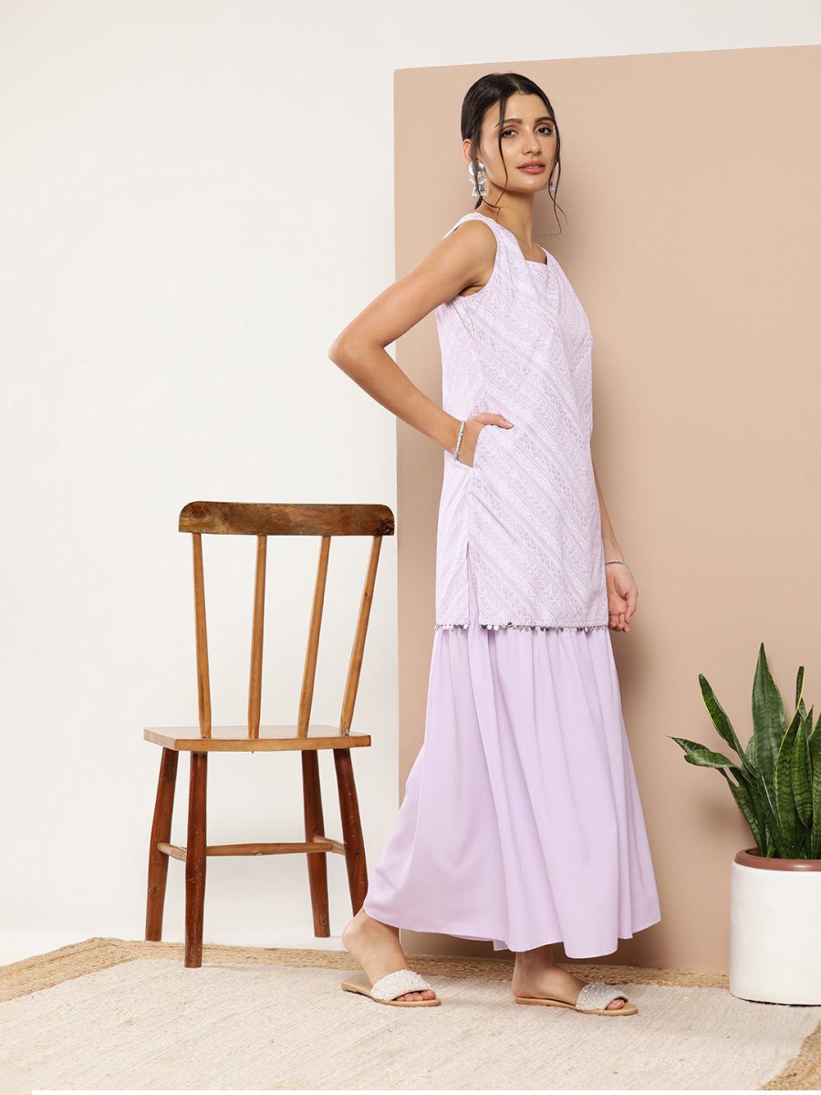 Ahalyaa Women Ethnic Motifs Printed Kurti With Sharara & With Dupatta