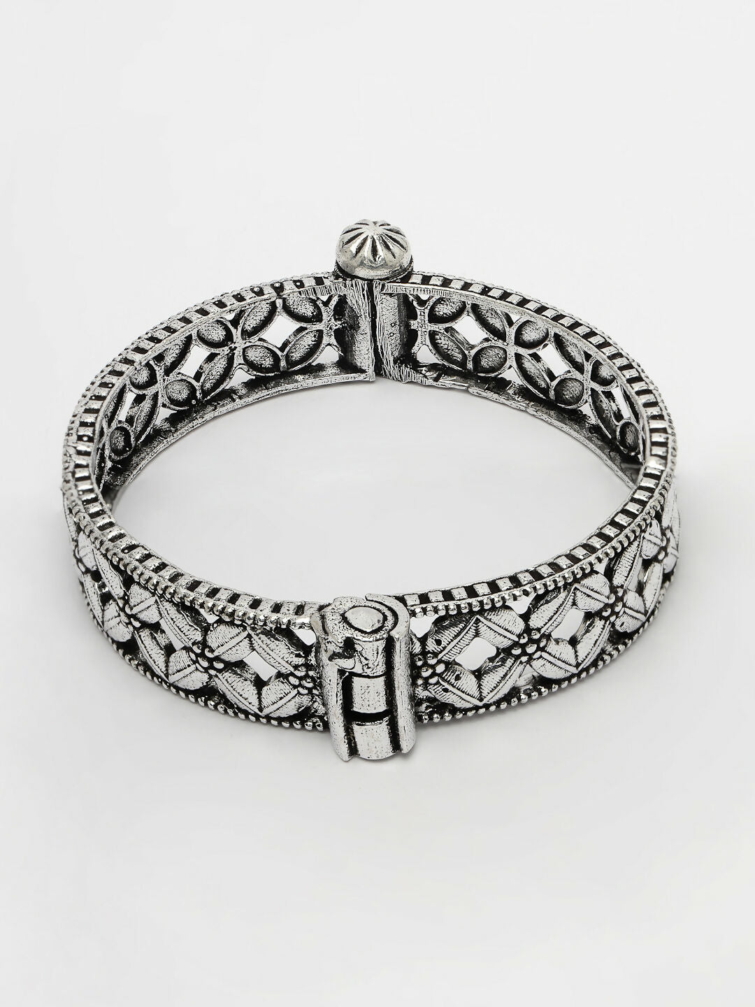 NVR Women's Silver-Toned German Silver Oxidised Kada Bangle - Distacart