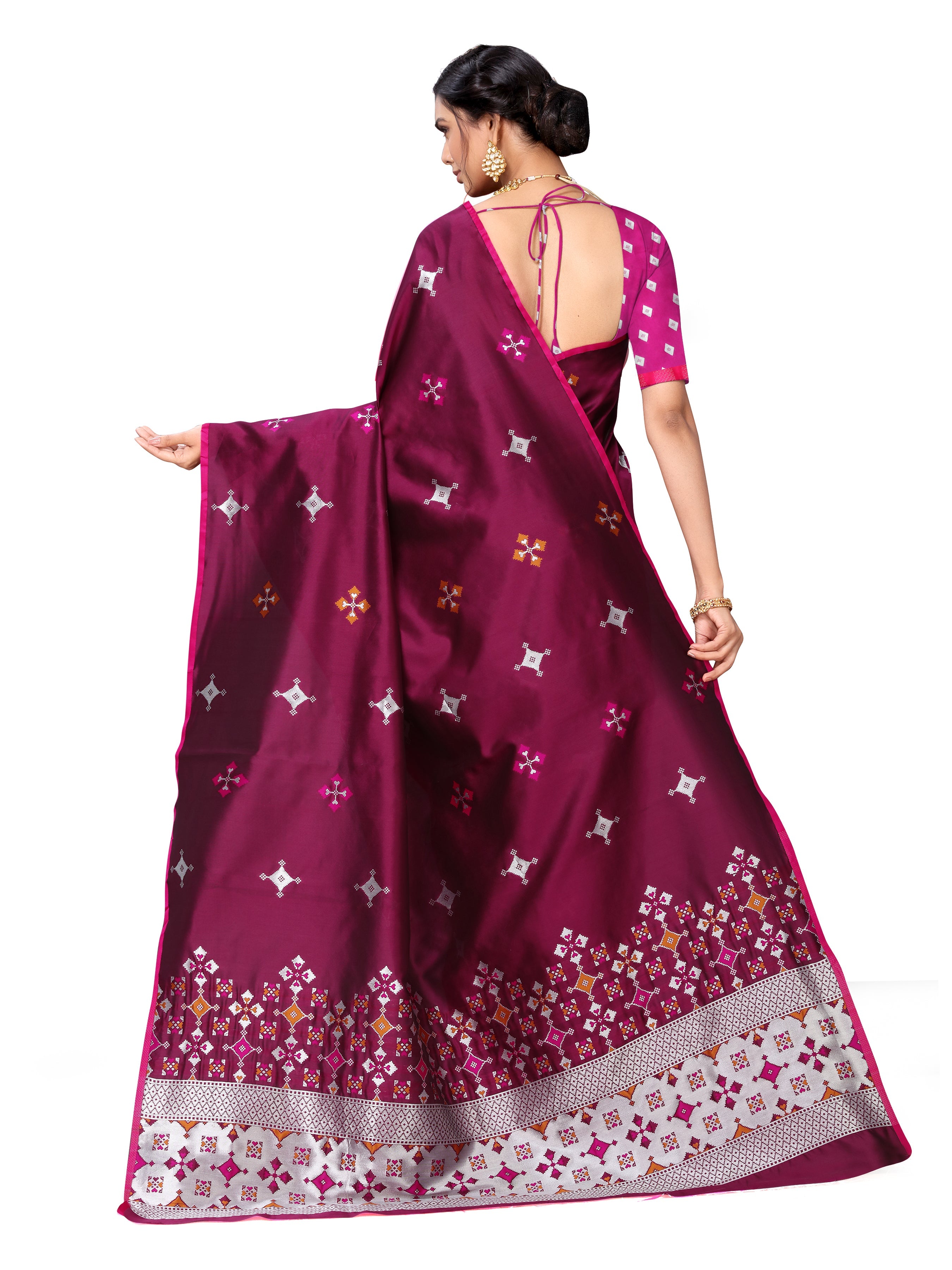 Vamika Weaving Banarasi Jacquard Maroon Kanjivaram Saree