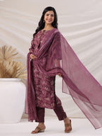 Janasya Regular Biscuit Slub Violet Abstract Tie-Up Neck Kurta,Bottom & Dupatta
