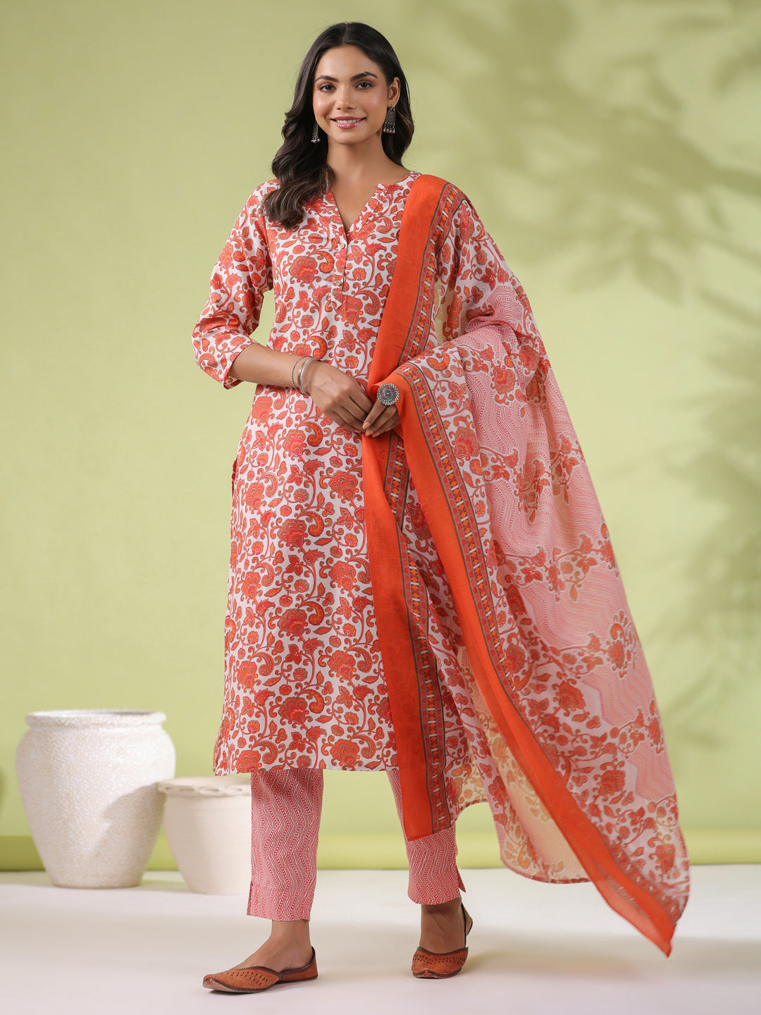 Janasya Regular Poly Cotton Off White Ethnic Motifs Round Neck Kurta Set