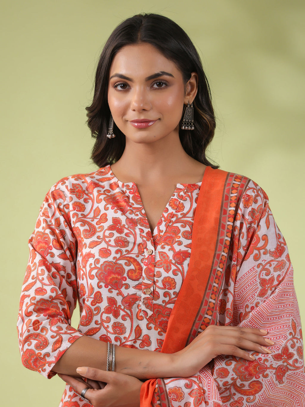 Janasya Regular Poly Cotton Off White Ethnic Motifs Round Neck Kurta Set