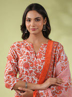 Janasya Regular Poly Cotton Off White Ethnic Motifs Round Neck Kurta Set