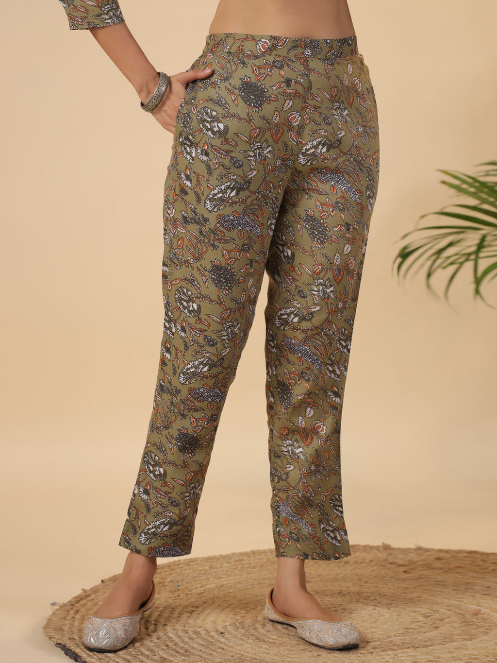 Janasya Gathered Poly Cotton Olive Floral Alia Cut Neck Kurta,Bottom & Dupatta