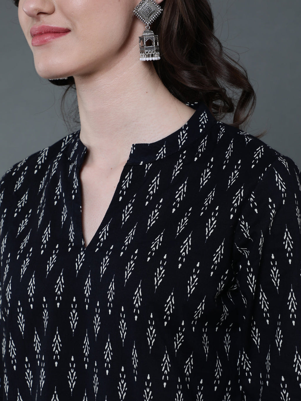 Antaran Black Pure Cotton Geometric Printed Tunic