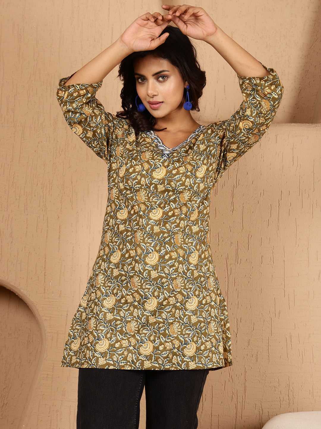 Antaran Green Pure Cotton Embroidered Tunic