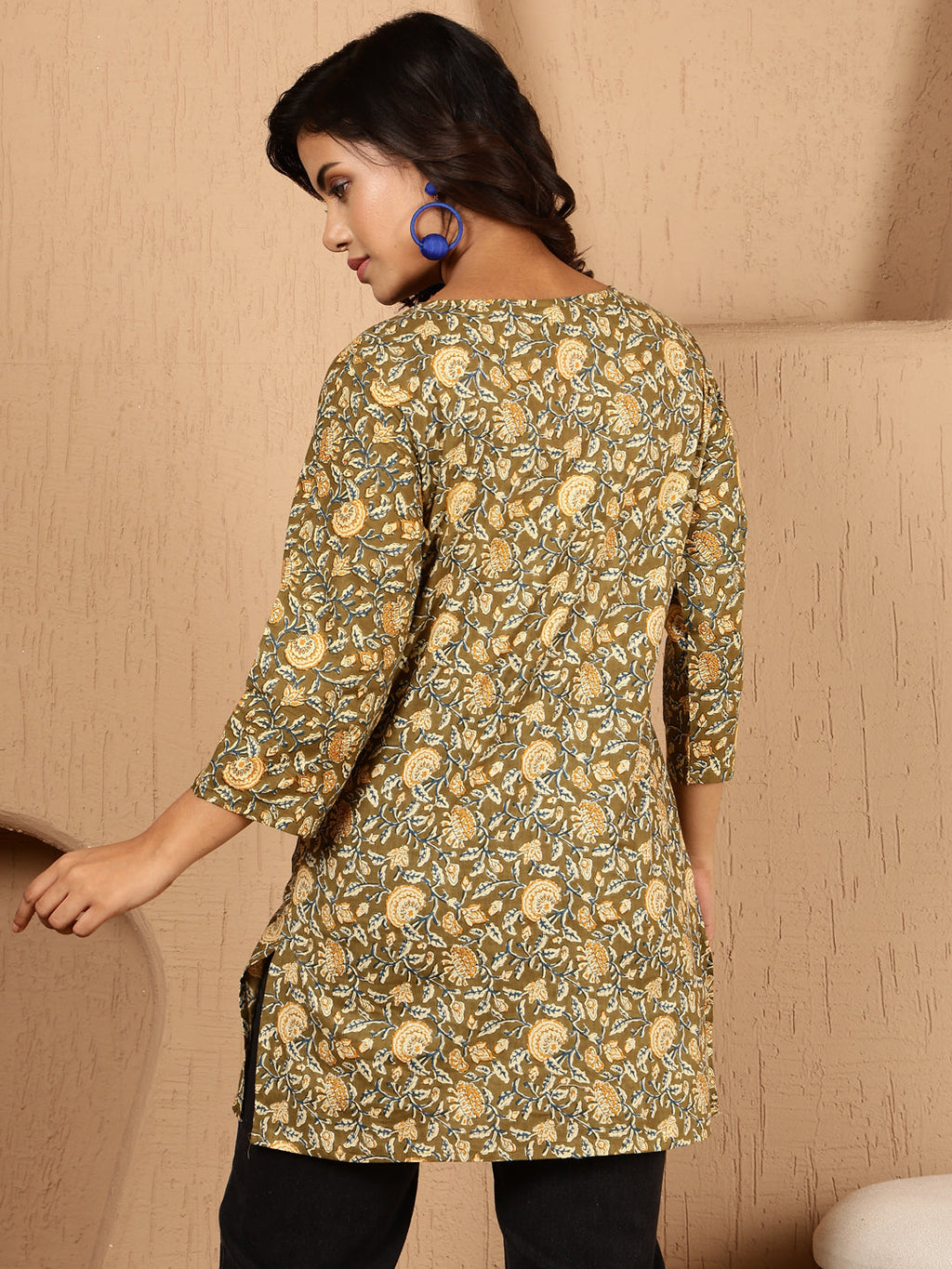 Antaran Green Pure Cotton Embroidered Tunic