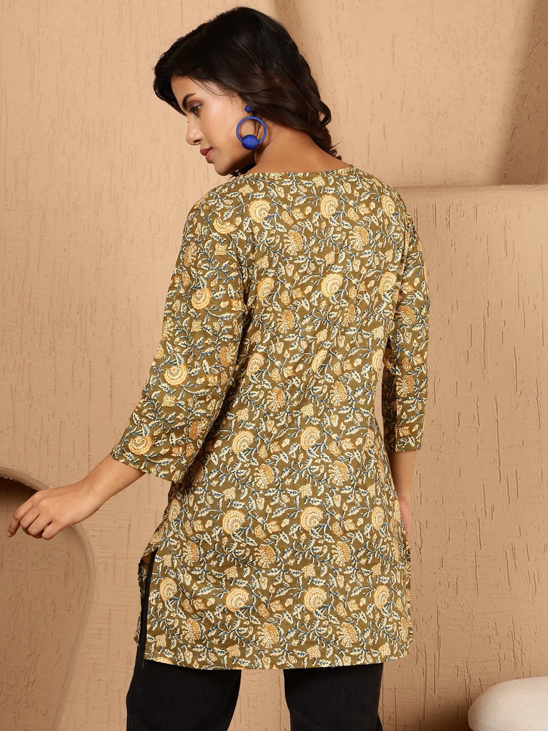 Antaran Green Pure Cotton Embroidered Tunic