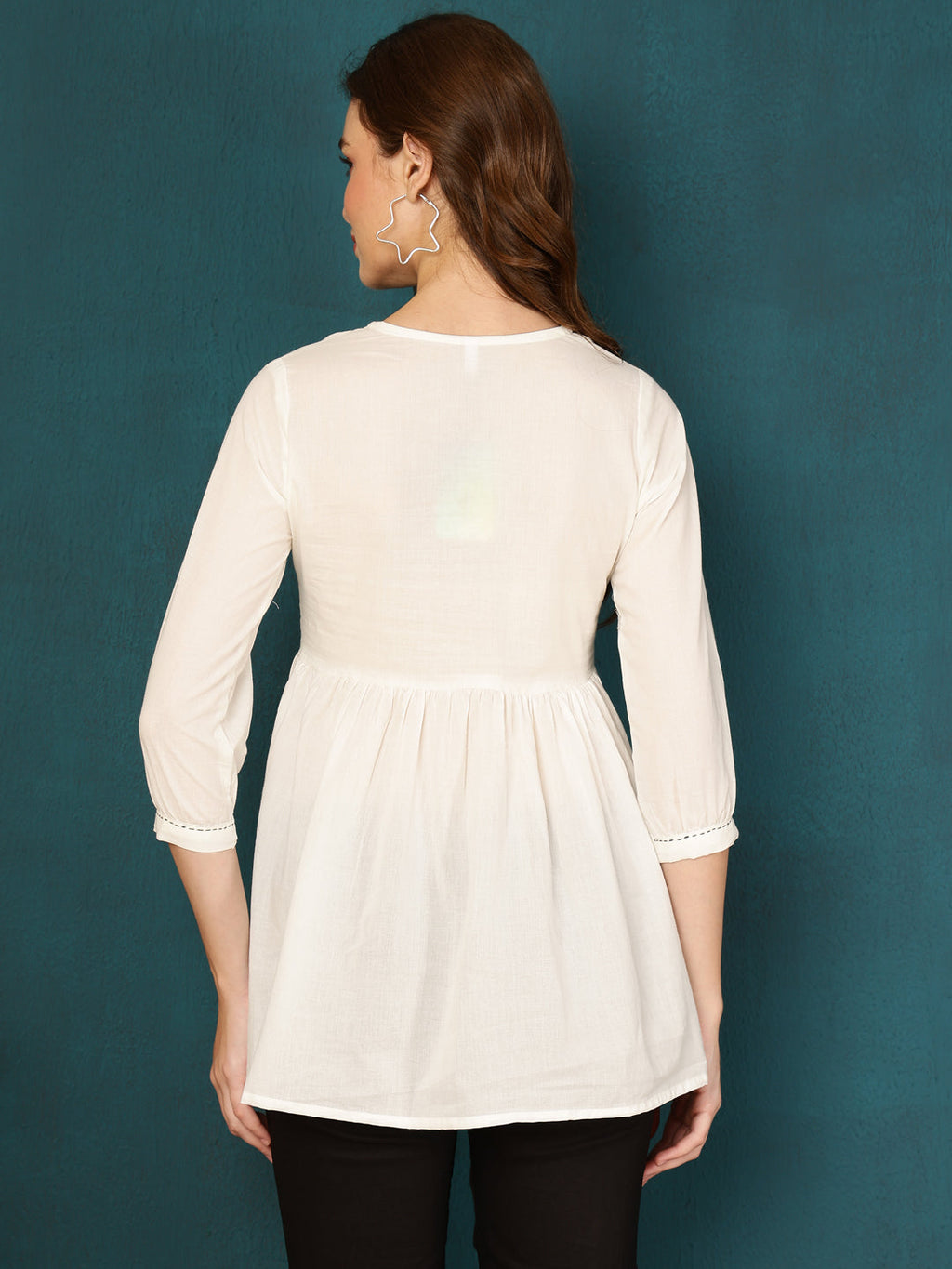 Antaran White Pure Cotton Embellished Tunic