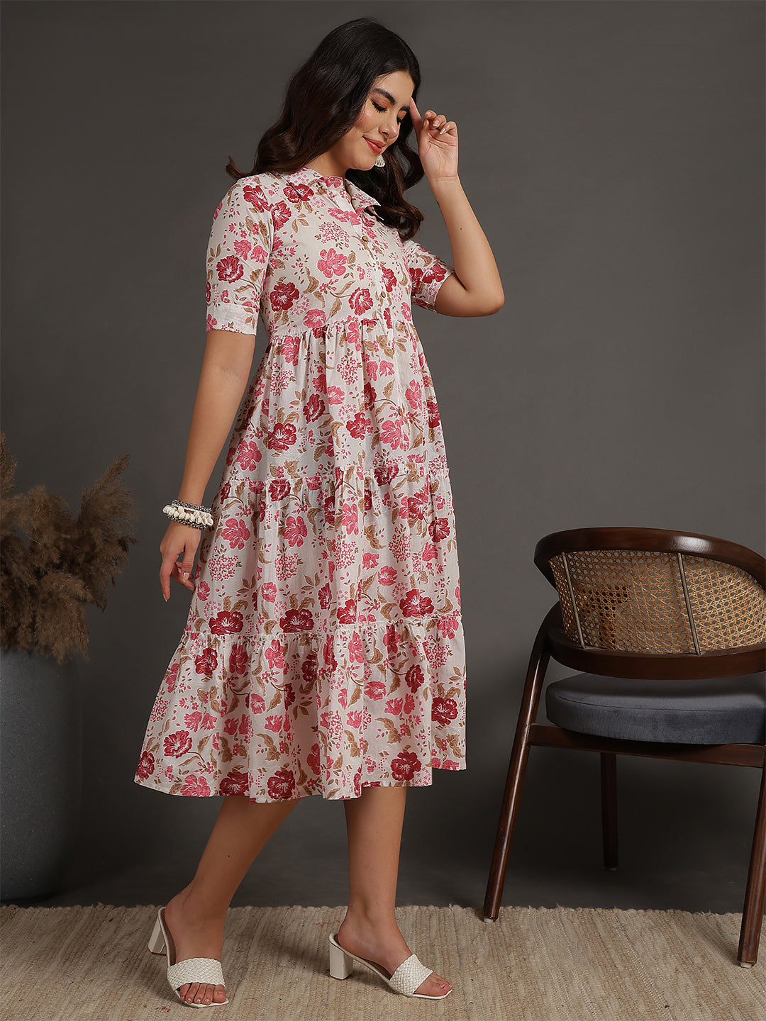 Antaran White Pure Cotton Tiered Floral Printed Dress - Distacart
