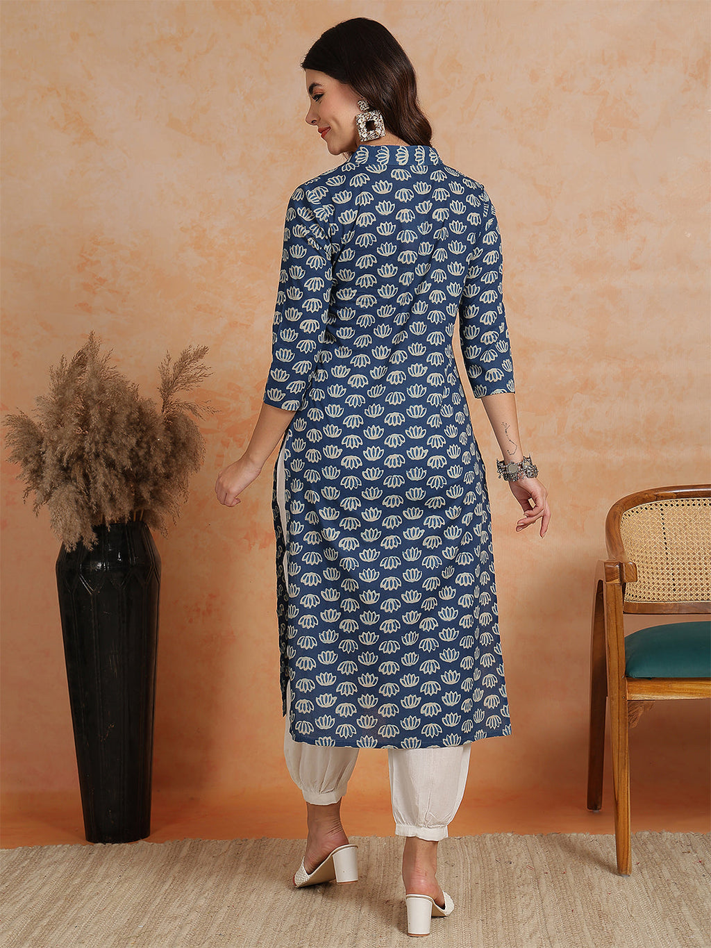 Antaran Blue Pure Cotton Printed Kurta With V Neck - Distacart