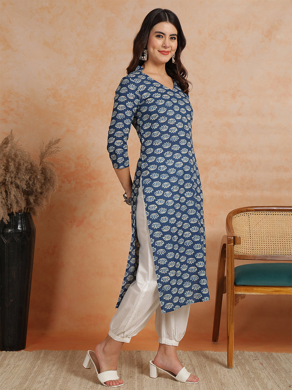 Antaran Blue Pure Cotton Printed Kurta With V Neck - Distacart