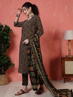 Antaran Black Pure Cotton Embroidered Kurta Pant Dupatta - Distacart
