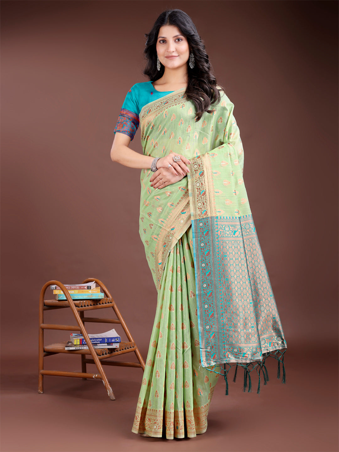 Shree Shyam Fashion Elegant Light Green Cotton Saree with Contrast Pallu - Perfect Blend of Tradition & Comfort