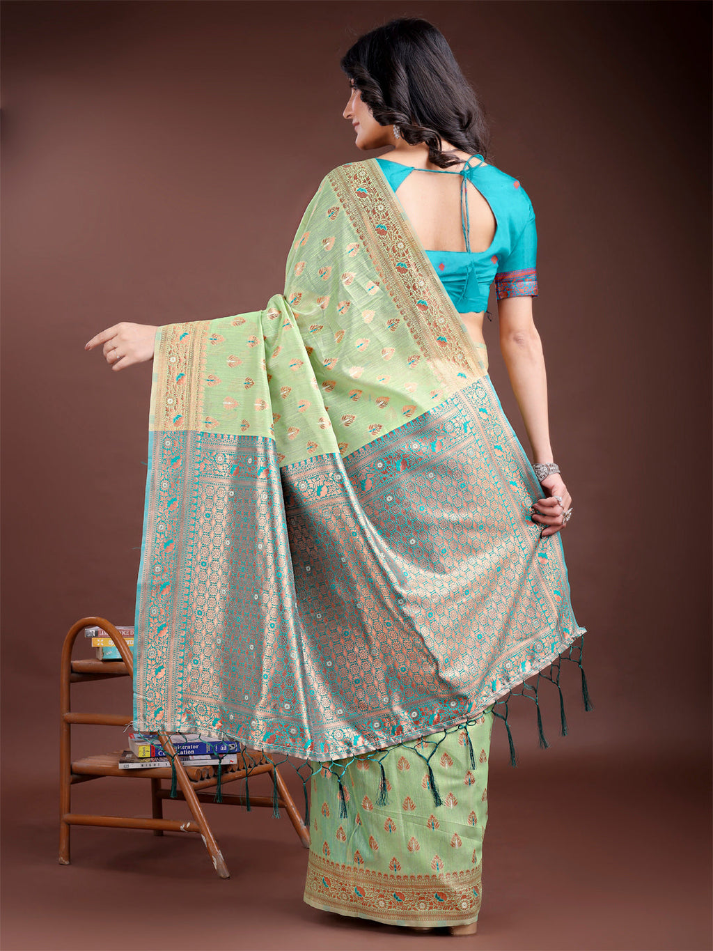 Shree Shyam Fashion Elegant Light Green Cotton Saree with Contrast Pallu - Perfect Blend of Tradition & Comfort