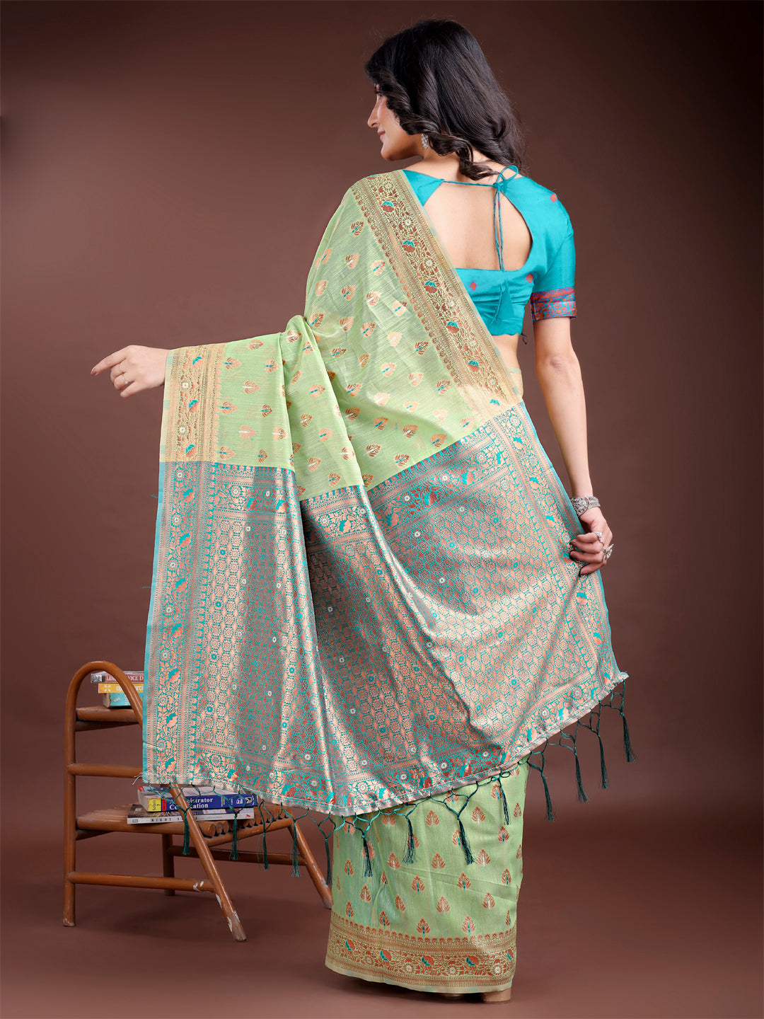 Shree Shyam Fashion Elegant Light Green Cotton Saree with Contrast Pallu - Perfect Blend of Tradition & Comfort