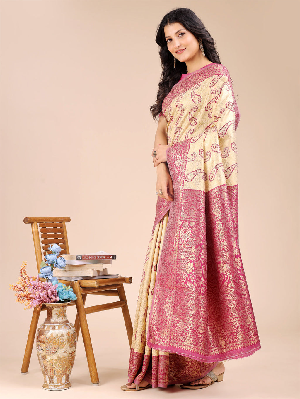 Shree Shyam Fashion Cream & Magenta Banarasi silk Woven Zari Work Traditional Tassel Saree
