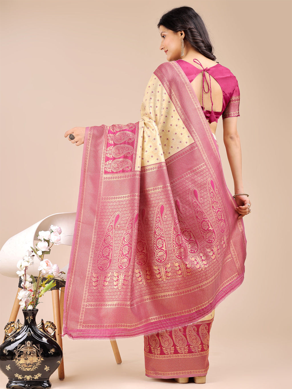 Shree Shyam Fashion Cream & Magenta Banarasi silk Woven Zari Work Traditional Tassel Saree