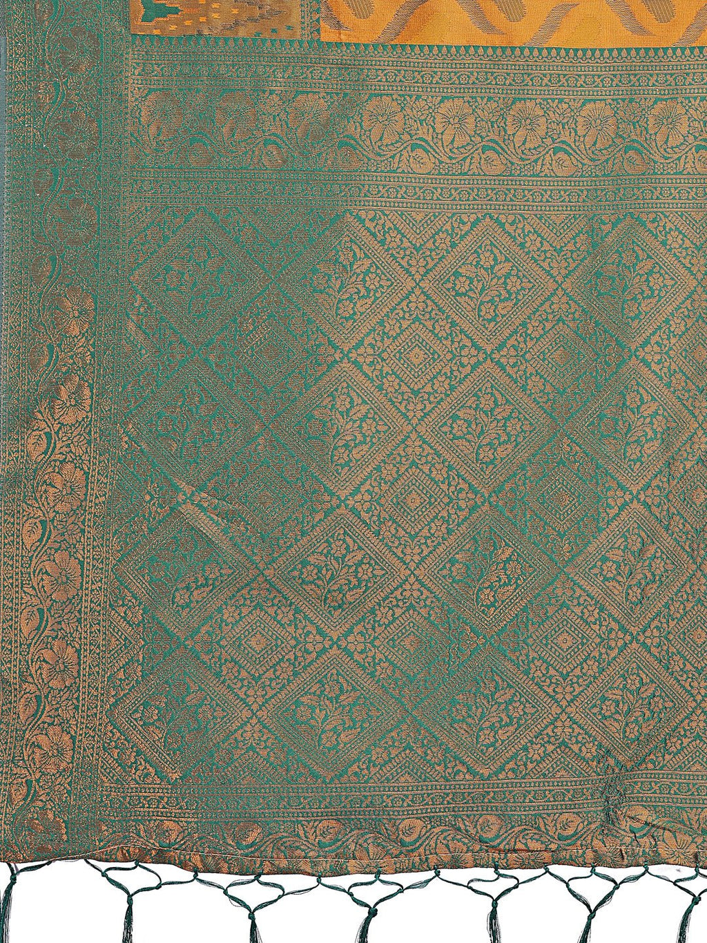 Shree Shyam Fashion Radiant Lichi Silk Saree - A Touch of Royalty in Every Thread