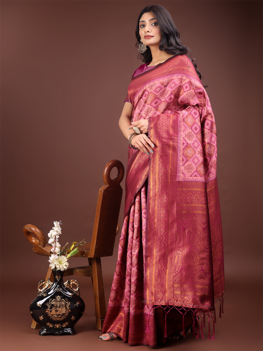 Shree Shyam Fashion Majestic Red & Light Pink Silk Saree with Rich Woven Pallu - A Regal Touch for Special Moments