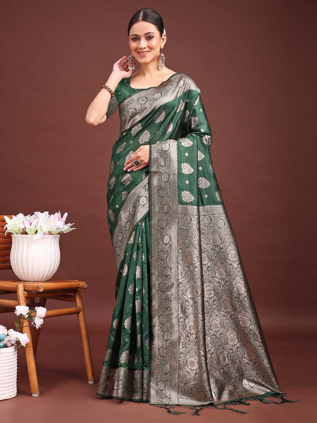 Shree Shyam Fashion Dark Green Banarasi Silk Saree with Zari Weaving - A Timeless Tale of Elegance - Distacart