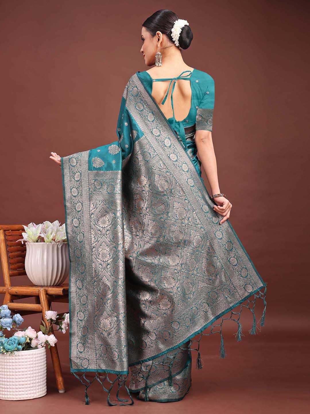 Shree Shyam Fashion Sea Green Banarasi Silk Saree with Zari Weaving - A Timeless Tale of Elegance - Distacart