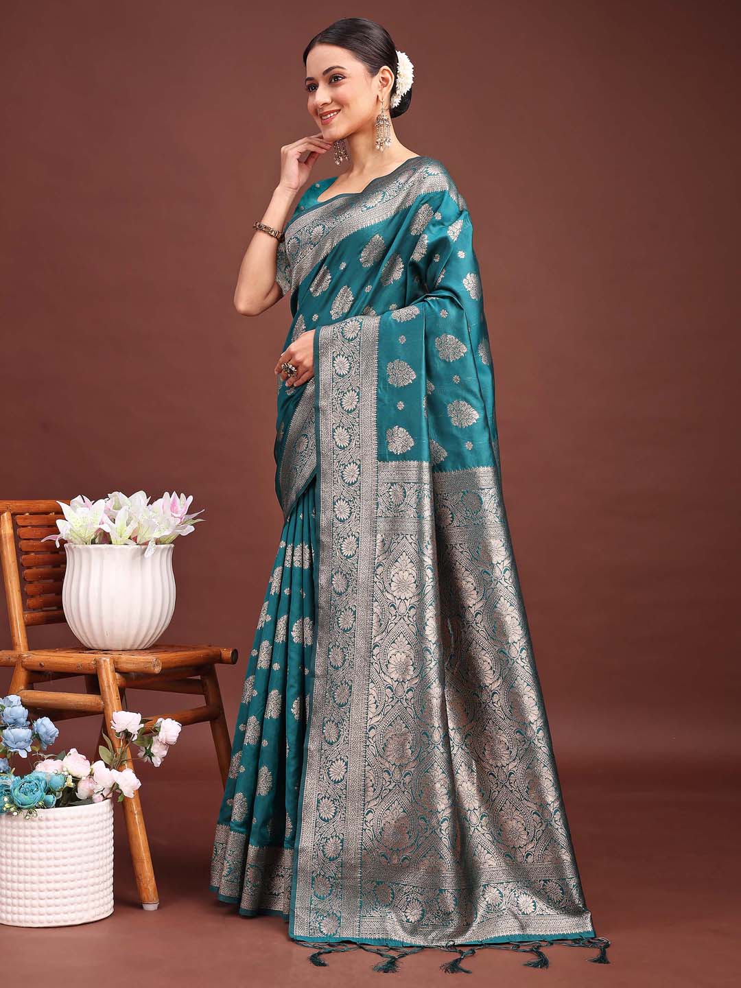 Shree Shyam Fashion Sea Green Banarasi Silk Saree with Zari Weaving - A Timeless Tale of Elegance - Distacart