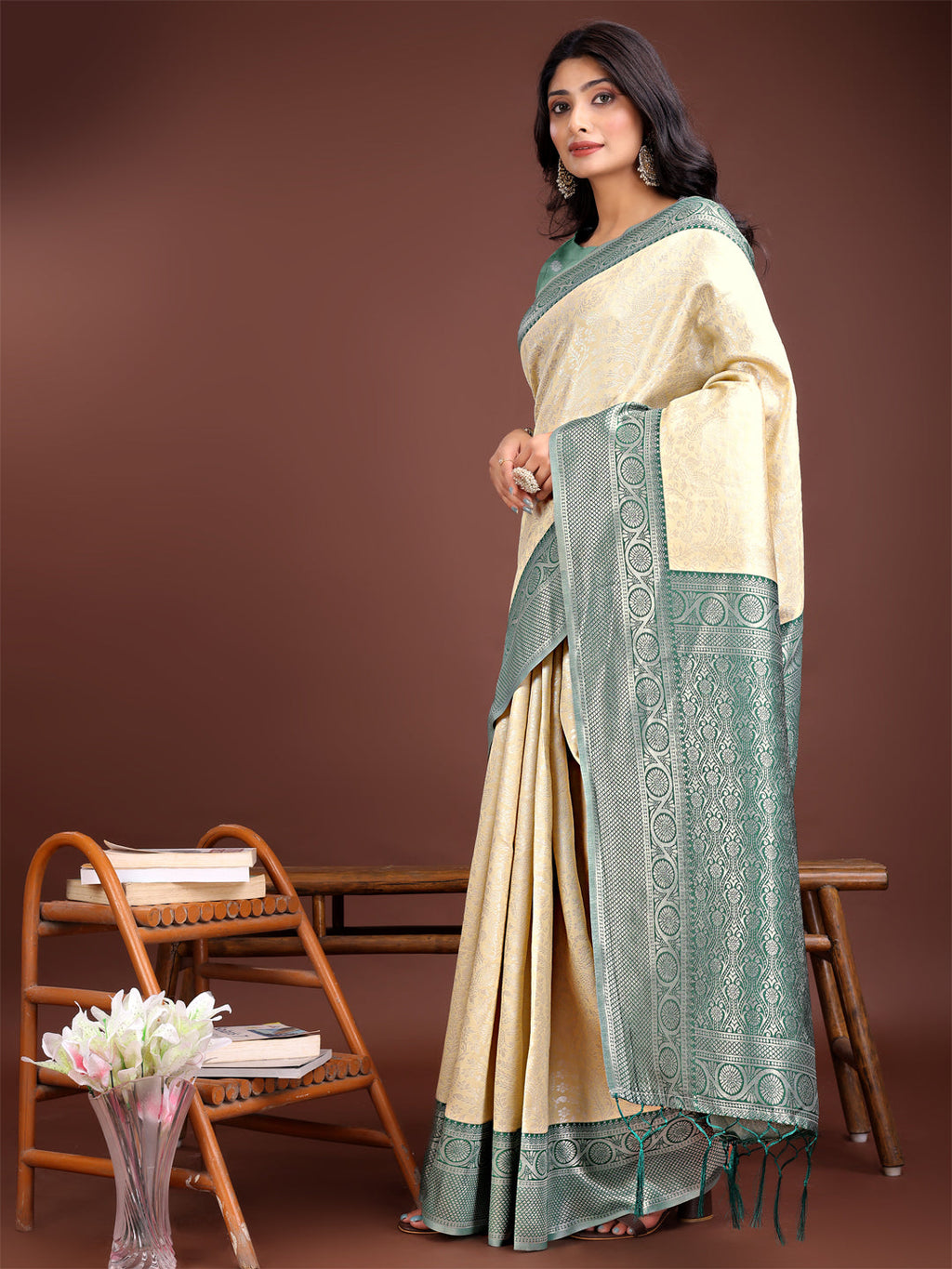 Shree Shyam Fashion Graceful Cream & Green Banarasi Silk Saree with Rich Zari Woven Border - Traditional Elegance for Celebrations
