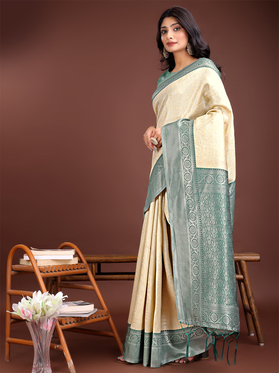 Shree Shyam Fashion Graceful Cream & Green Banarasi Silk Saree with Rich Zari Woven Border - Traditional Elegance for Celebrations