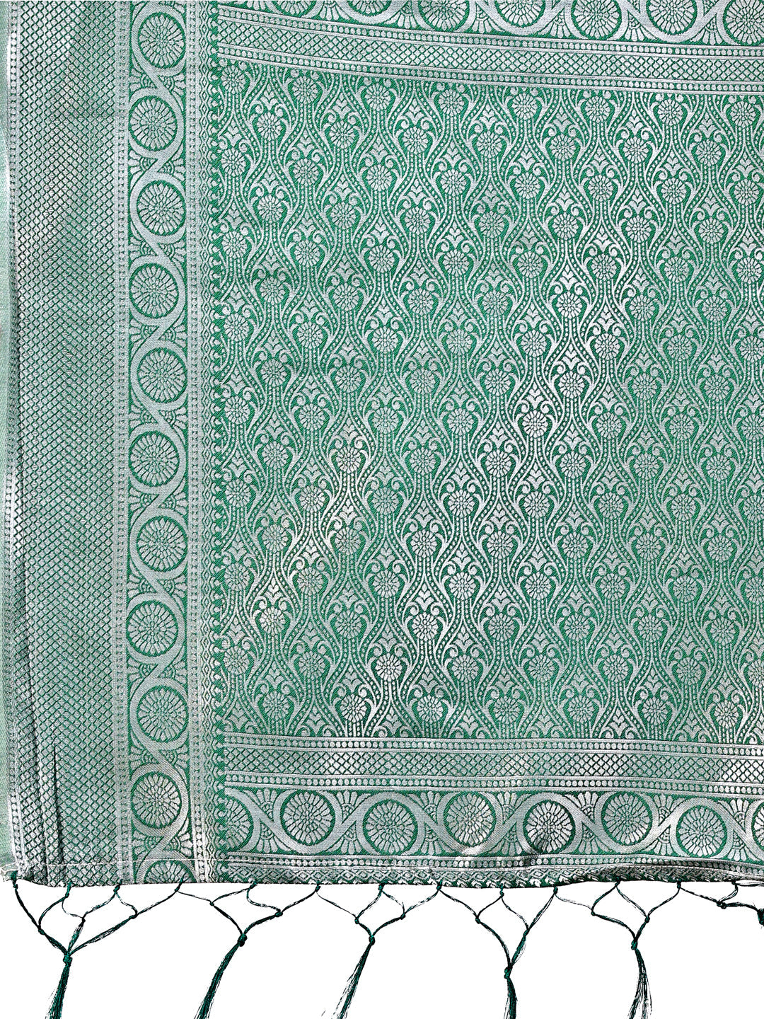 Shree Shyam Fashion Graceful Cream & Green Banarasi Silk Saree with Rich Zari Woven Border - Traditional Elegance for Celebrations