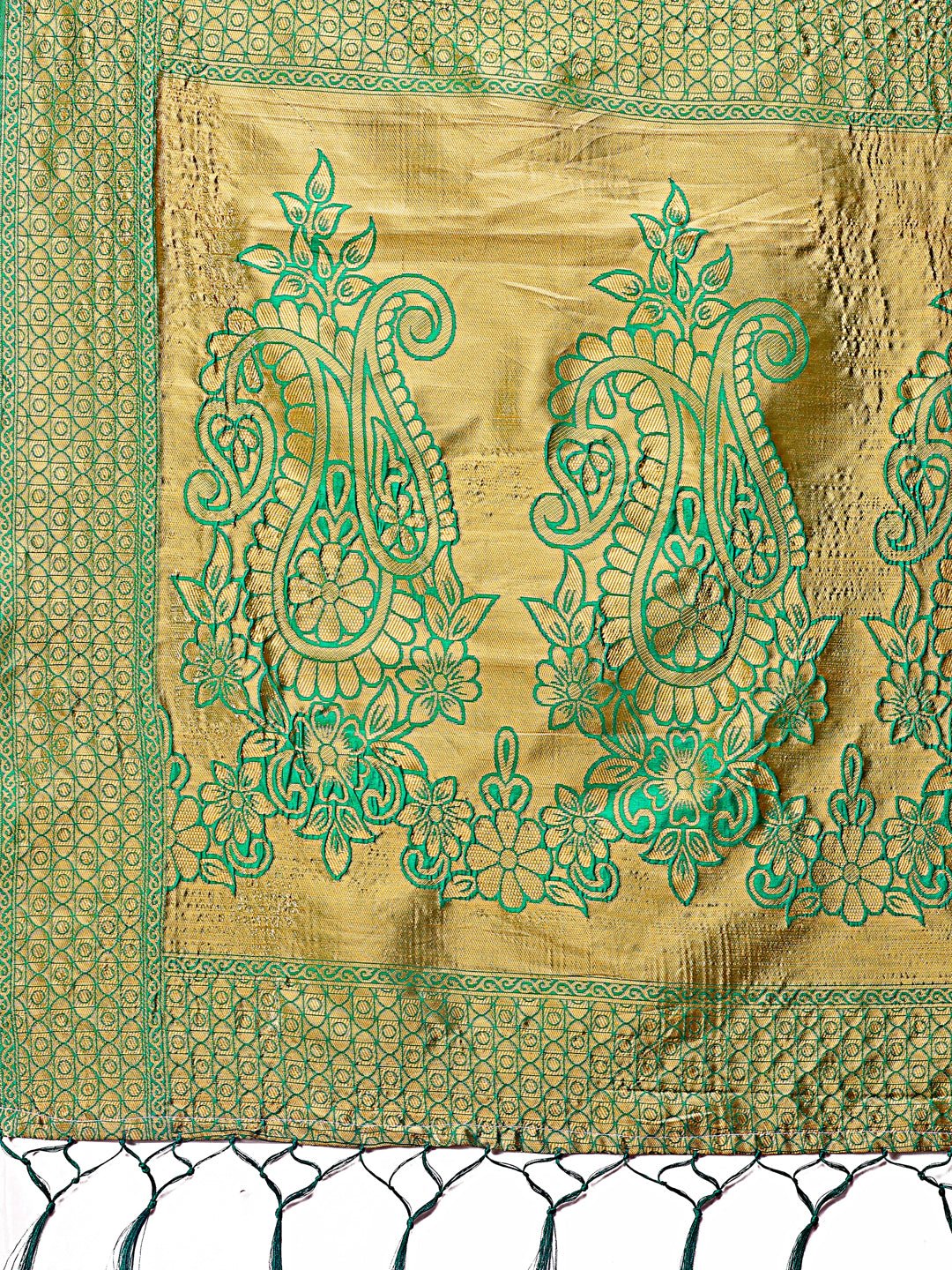 Shree Shyam Fashion Majestic Green Silk Saree with Gold Zari & Floral Design - Perfect for Festive & Traditional Occasions - Distacart