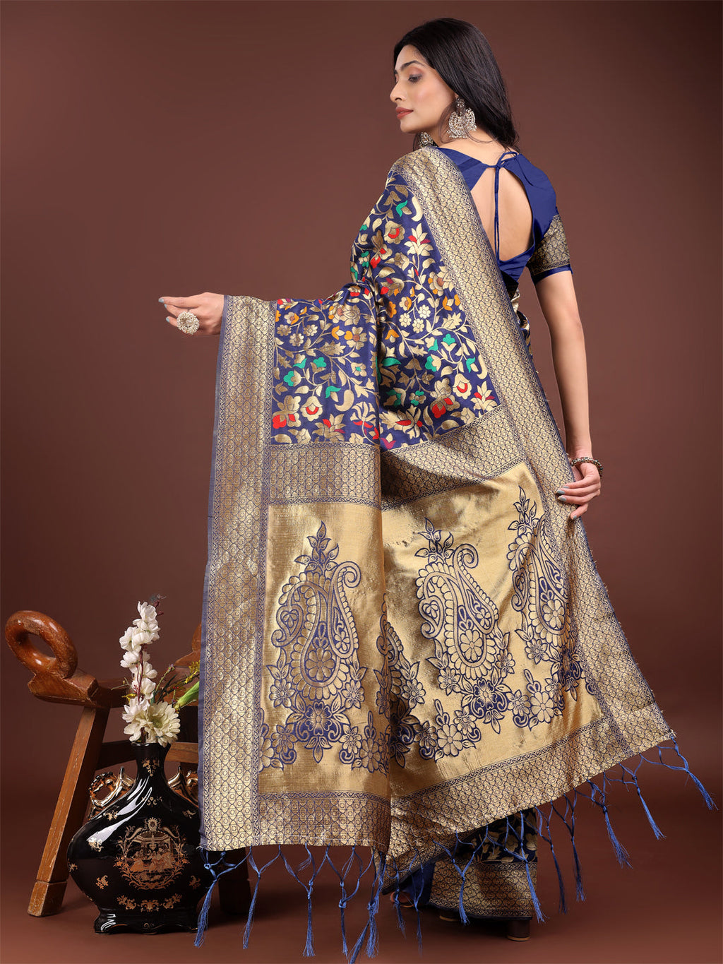 Shree Shyam Fashion Majestic Navy Blue Silk Saree with Gold Zari & Floral Design - Perfect for Festive & Traditional Occasions - Distacart