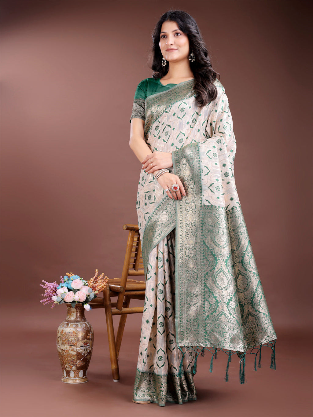Shree Shyam Fashion Graceful Cream & Green Linen Cotton Saree with Rich Zari Pallu - A Touch of Royal Comfort