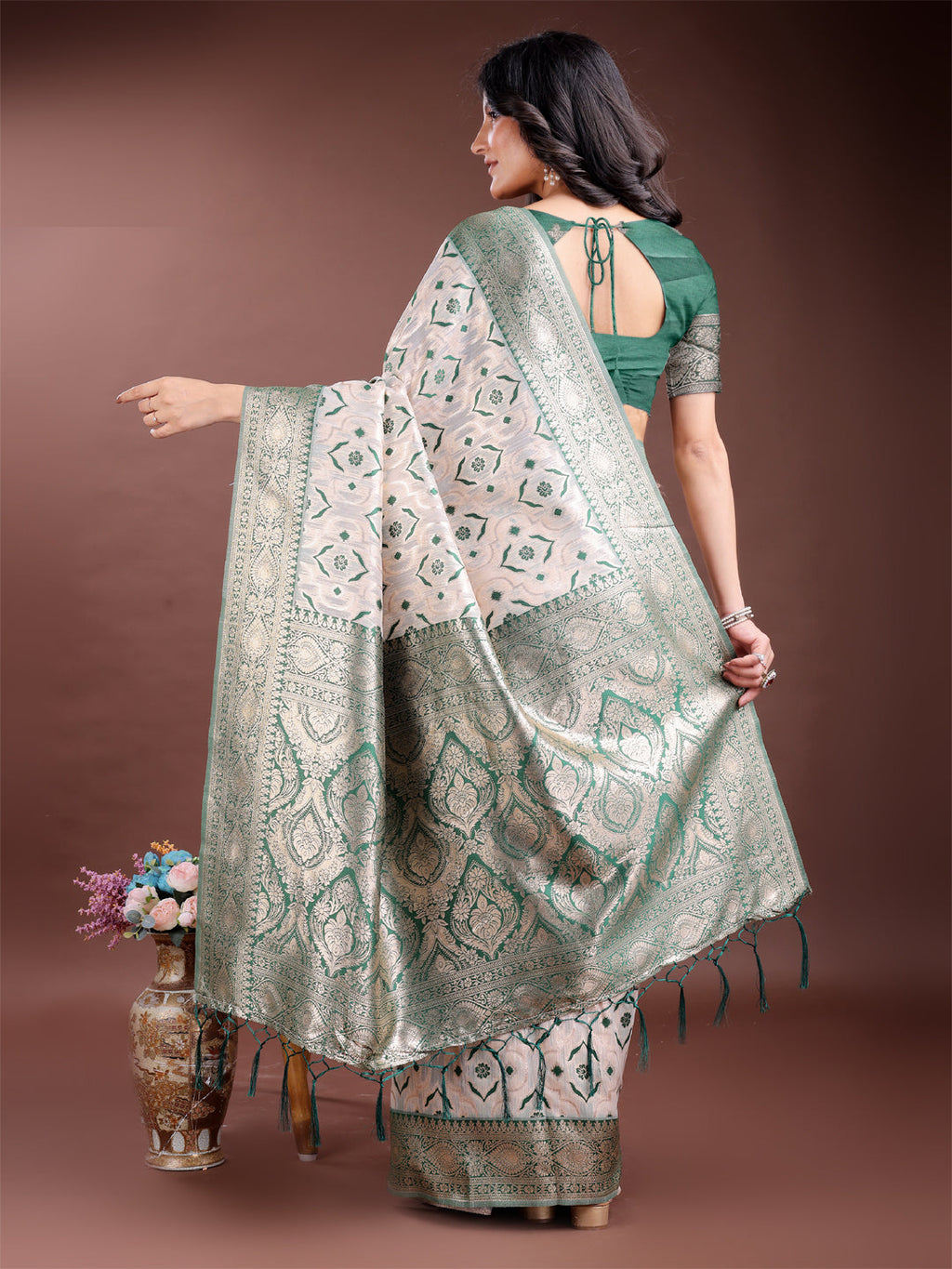 Shree Shyam Fashion Graceful Cream & Green Linen Cotton Saree with Rich Zari Pallu - A Touch of Royal Comfort