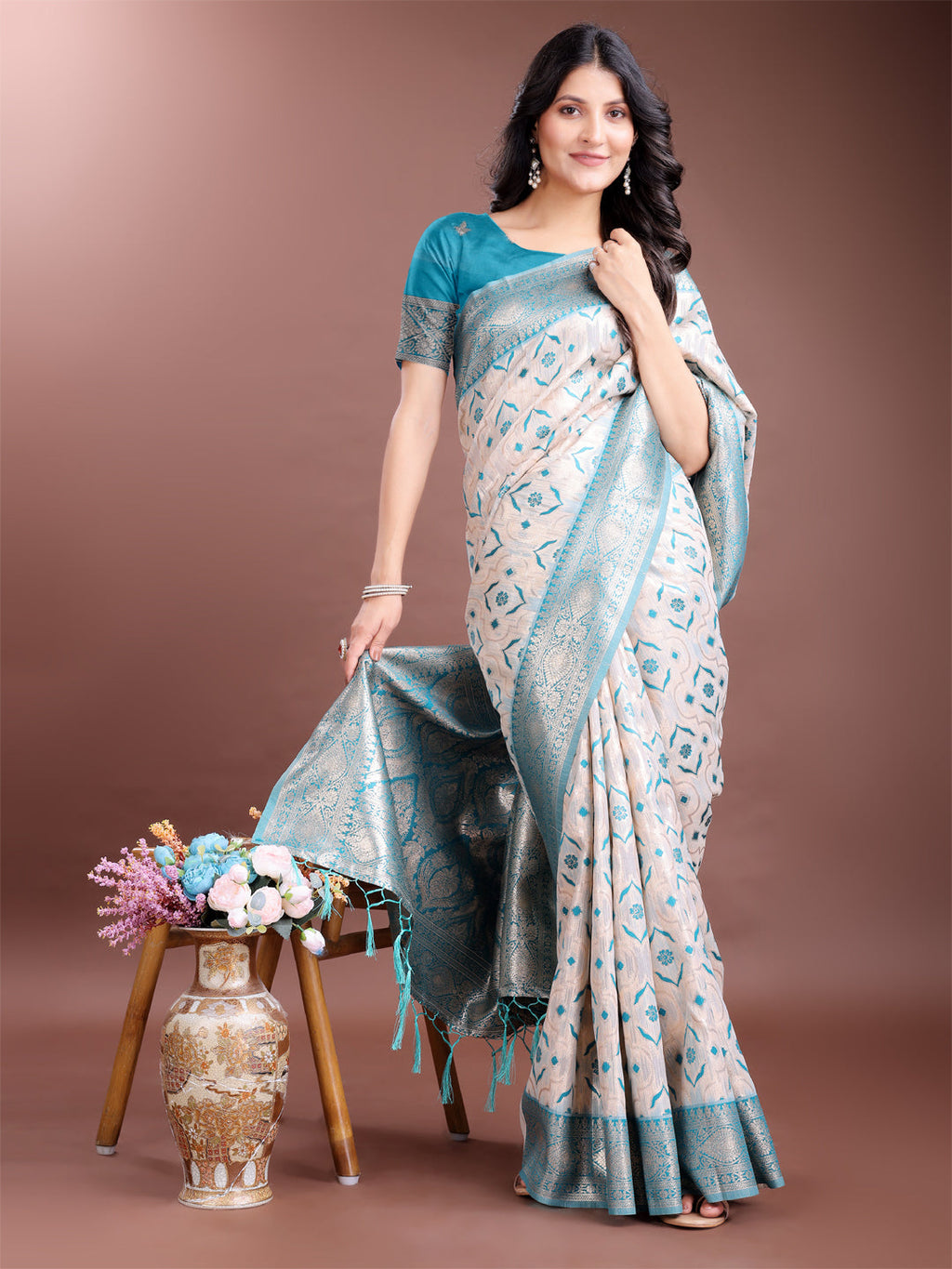 Shree Shyam Fashion Graceful Cream & Sea Green Linen Cotton Saree with Rich Zari Pallu - A Touch of Royal Comfort