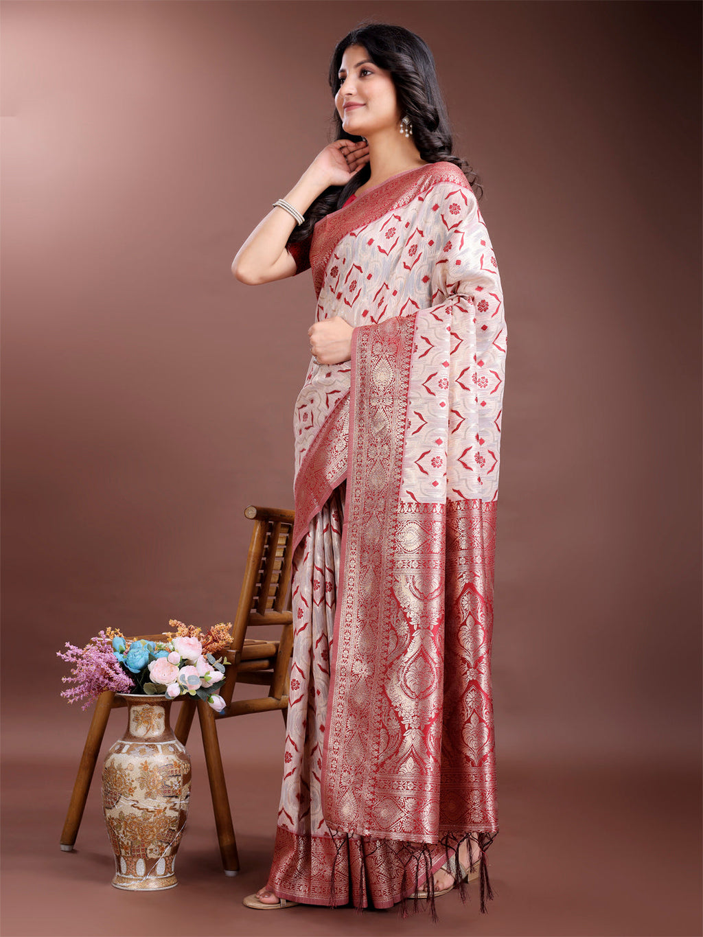 Shree Shyam Fashion Graceful Cream & Red Linen Cotton Saree with Rich Zari Pallu - A Touch of Royal Comfort