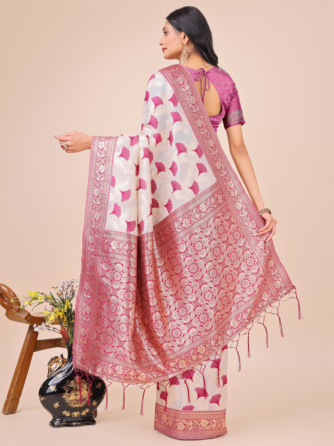 Shree Shyam Fashion Elegant Off-White & Magenta Linen Cotton Saree with Zari Woven Border and Pallu - Soft Lightweight Saree for Daily,Festive & Office Wear