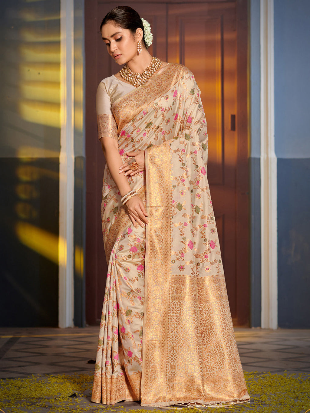 Shree Shyam Fashion Graceful White Banarasi Silk Saree with Golden Zari Woven Border & Floral Jaal - Wedding & Festive Wear - Distacart