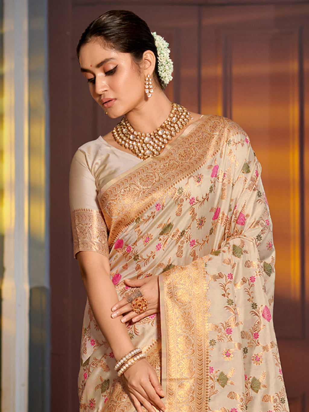 Shree Shyam Fashion Graceful White Banarasi Silk Saree with Golden Zari Woven Border & Floral Jaal - Wedding & Festive Wear - Distacart