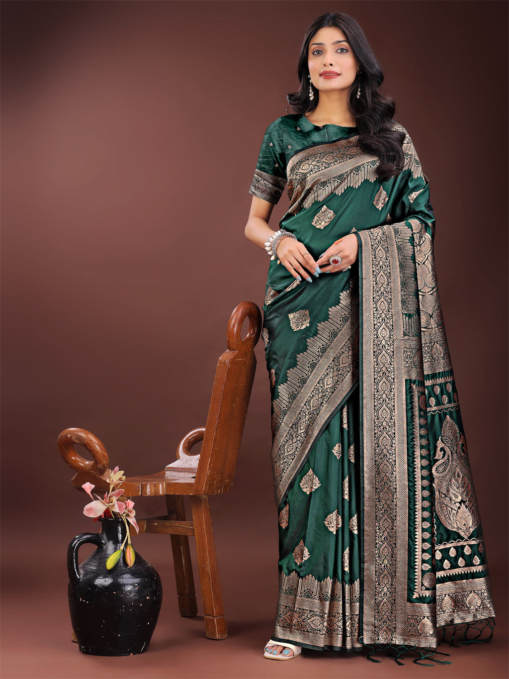 Shree Shyam Fashion Graceful Green Banarasi Silk Saree with Silver Zari - Perfect Ethnic Wear for Weddings & Festive Moments - Distacart