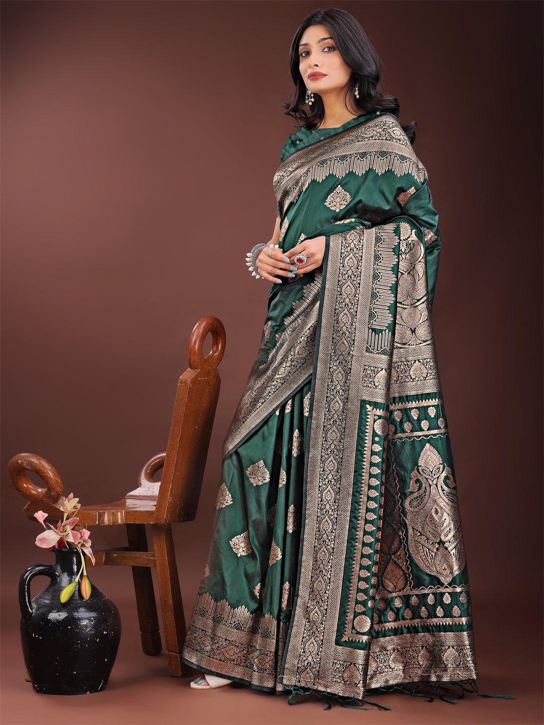 Shree Shyam Fashion Graceful Green Banarasi Silk Saree with Silver Zari - Perfect Ethnic Wear for Weddings & Festive Moments - Distacart