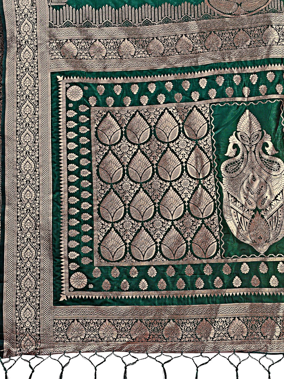 Shree Shyam Fashion Graceful Green Banarasi Silk Saree with Silver Zari - Perfect Ethnic Wear for Weddings & Festive Moments - Distacart