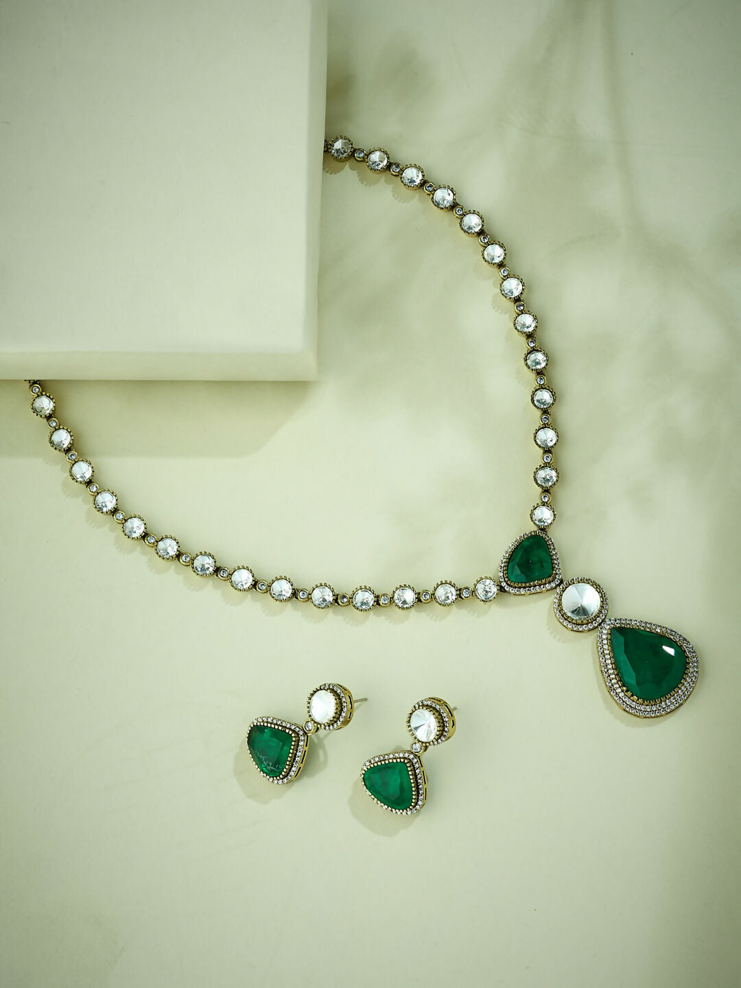 Nuyug 22K Gold-Plated Emerald Stone Centric Kundan Studded Minimal Necklace Set
