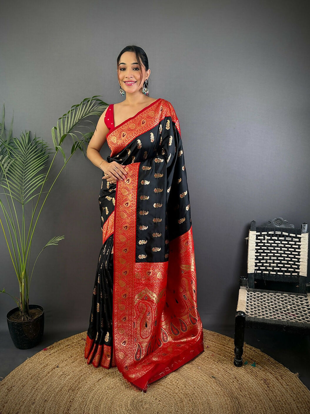 Joban Fashion Banarasi Black Woven Butti Soft Silk Saree - Distacart