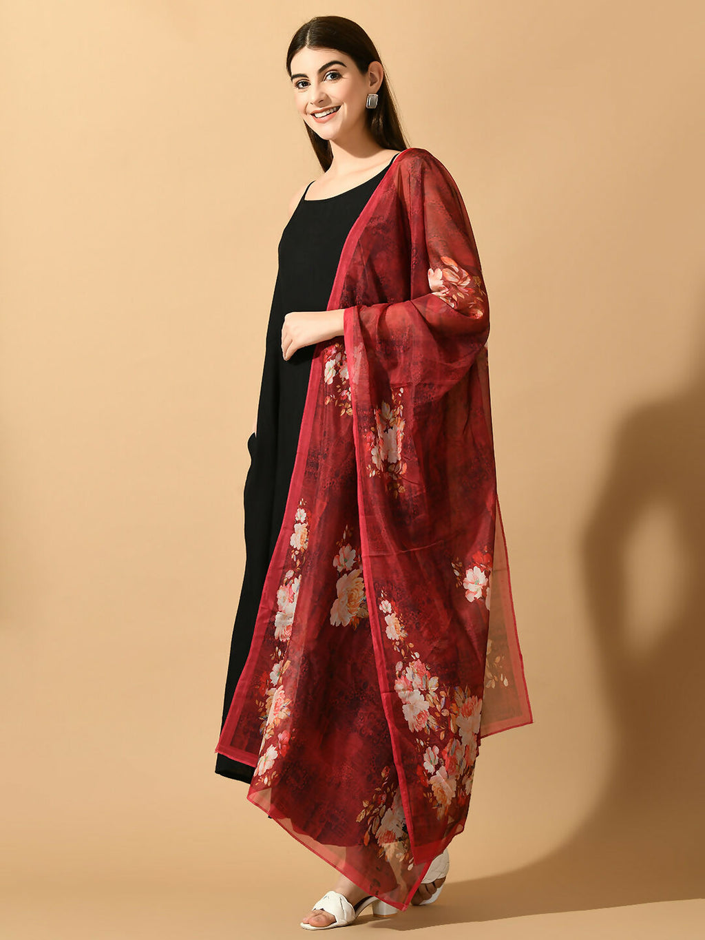 Myshka Women's Black Solid Party Kurta Sets